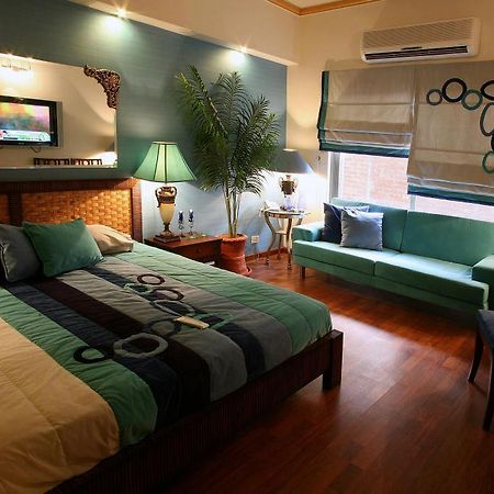 Maisonette Hotel & Apartments Lahore Ngoại thất bức ảnh