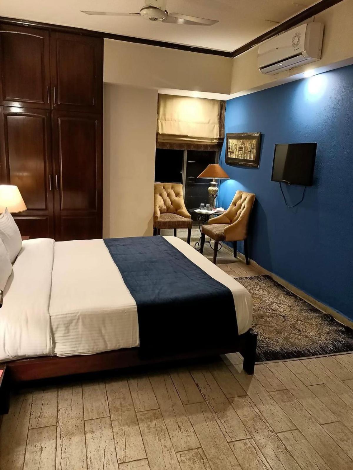 Maisonette Hotel & Apartments Lahore Ngoại thất bức ảnh