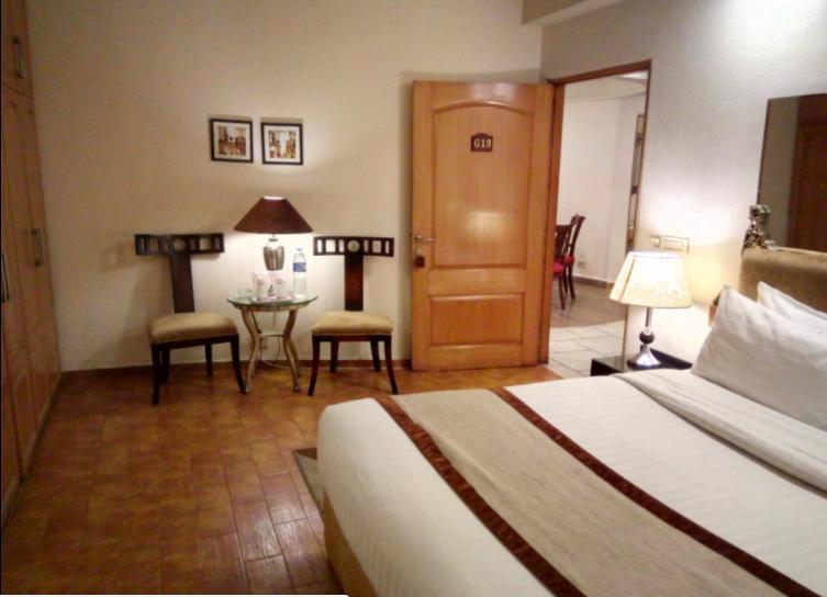 Maisonette Hotel & Apartments Lahore Ngoại thất bức ảnh