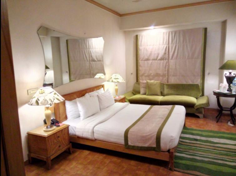 Maisonette Hotel & Apartments Lahore Ngoại thất bức ảnh